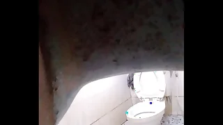 Quay l&eacute;n trai thẳng quay tay