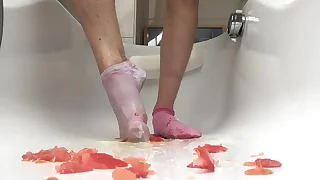 Messy Tomato rout and golden shower